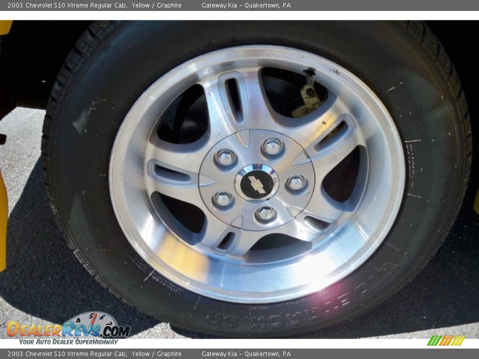 2003 Chevrolet S10 Xtreme Regular Cab Yellow / Graphite Photo #21