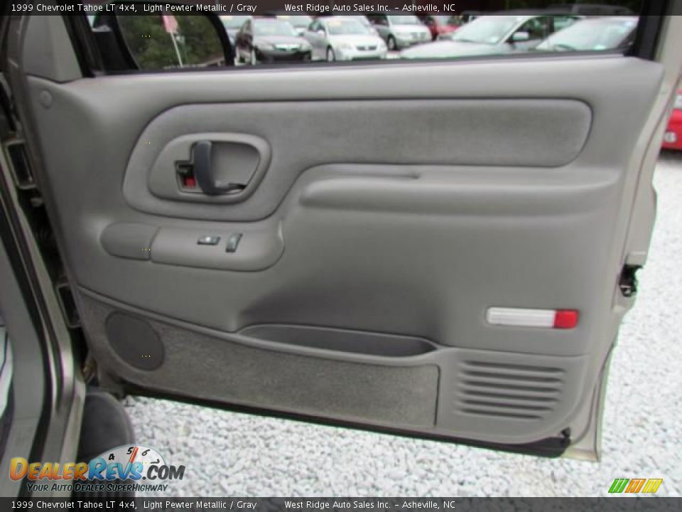 1999 Chevrolet Tahoe LT 4x4 Light Pewter Metallic / Gray Photo #27