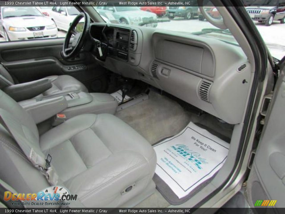 1999 Chevrolet Tahoe LT 4x4 Light Pewter Metallic / Gray Photo #28