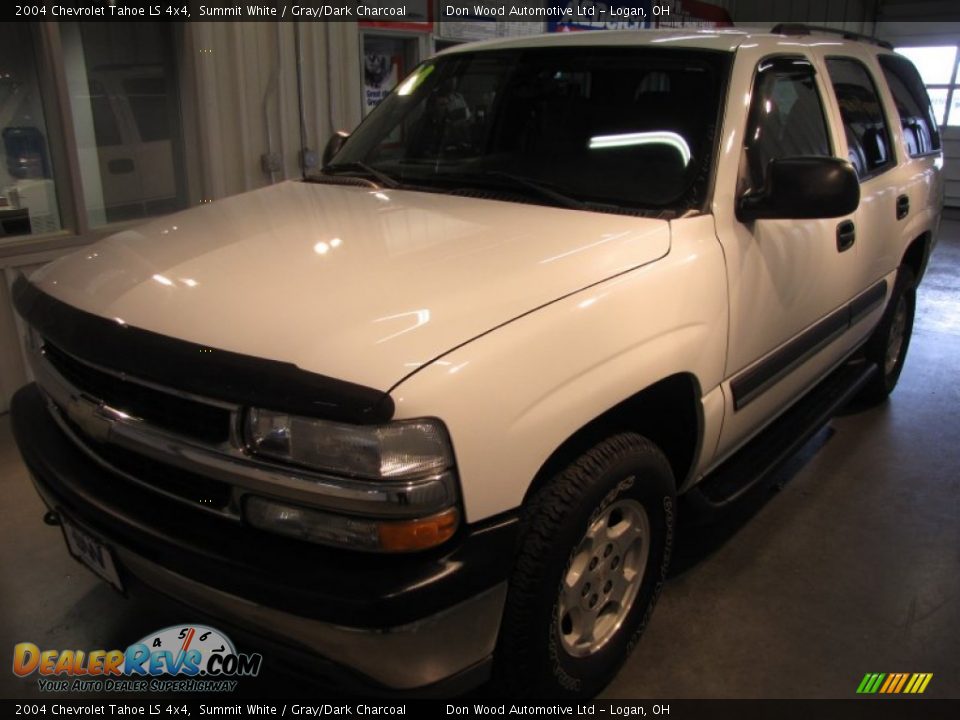 2004 Chevrolet Tahoe LS 4x4 Summit White / Gray/Dark Charcoal Photo #2