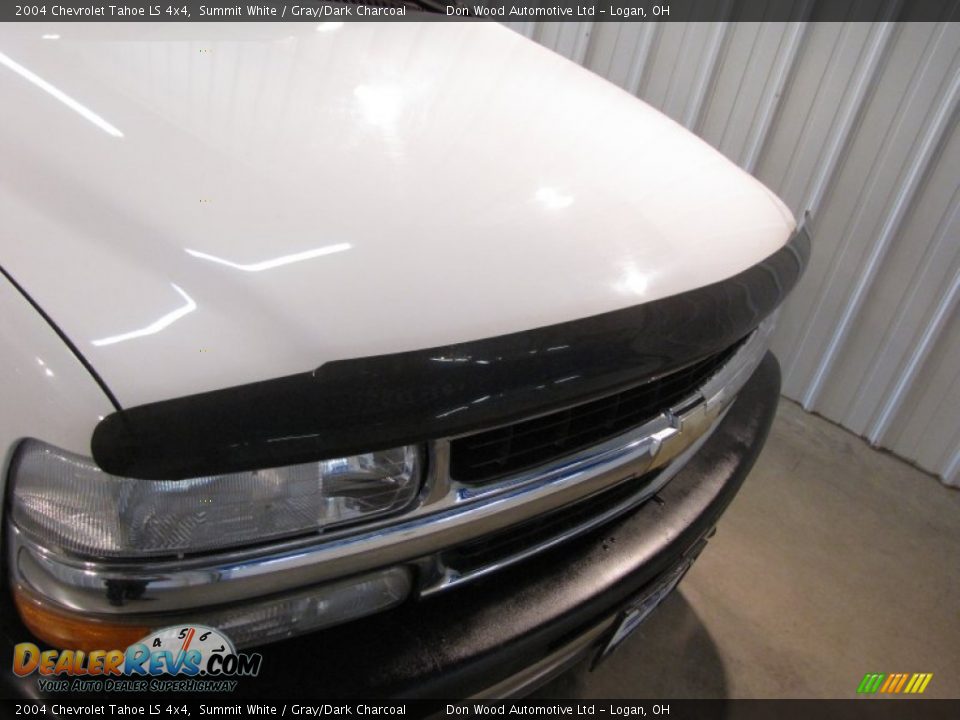 2004 Chevrolet Tahoe LS 4x4 Summit White / Gray/Dark Charcoal Photo #15
