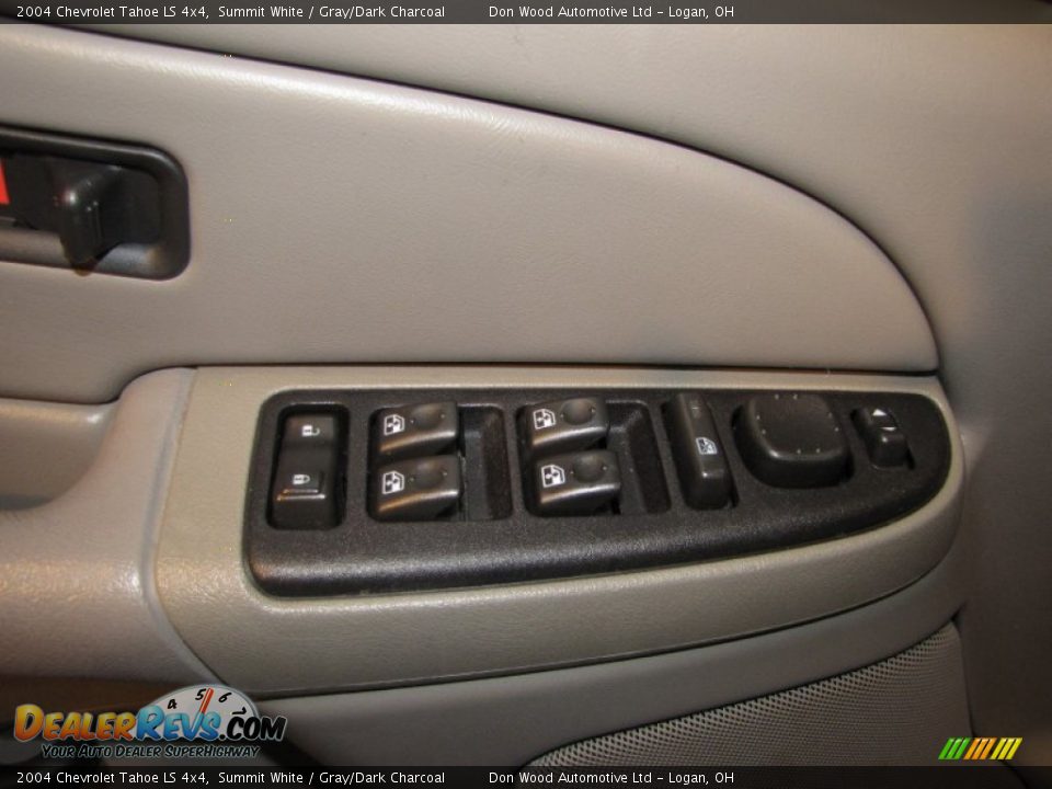 2004 Chevrolet Tahoe LS 4x4 Summit White / Gray/Dark Charcoal Photo #16