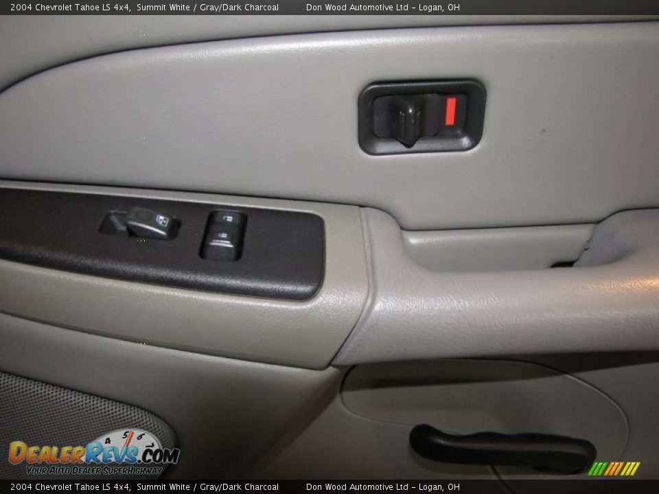2004 Chevrolet Tahoe LS 4x4 Summit White / Gray/Dark Charcoal Photo #21