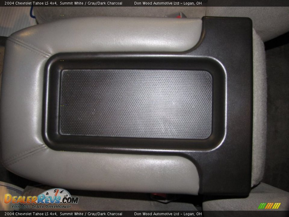 2004 Chevrolet Tahoe LS 4x4 Summit White / Gray/Dark Charcoal Photo #34