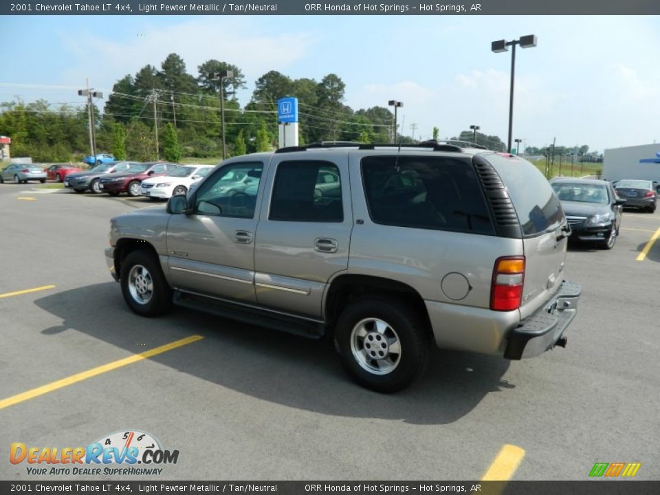 2001 Chevrolet Tahoe LT 4x4 Light Pewter Metallic / Tan/Neutral Photo #3
