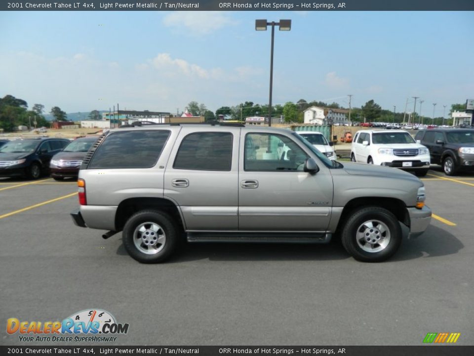 2001 Chevrolet Tahoe LT 4x4 Light Pewter Metallic / Tan/Neutral Photo #6