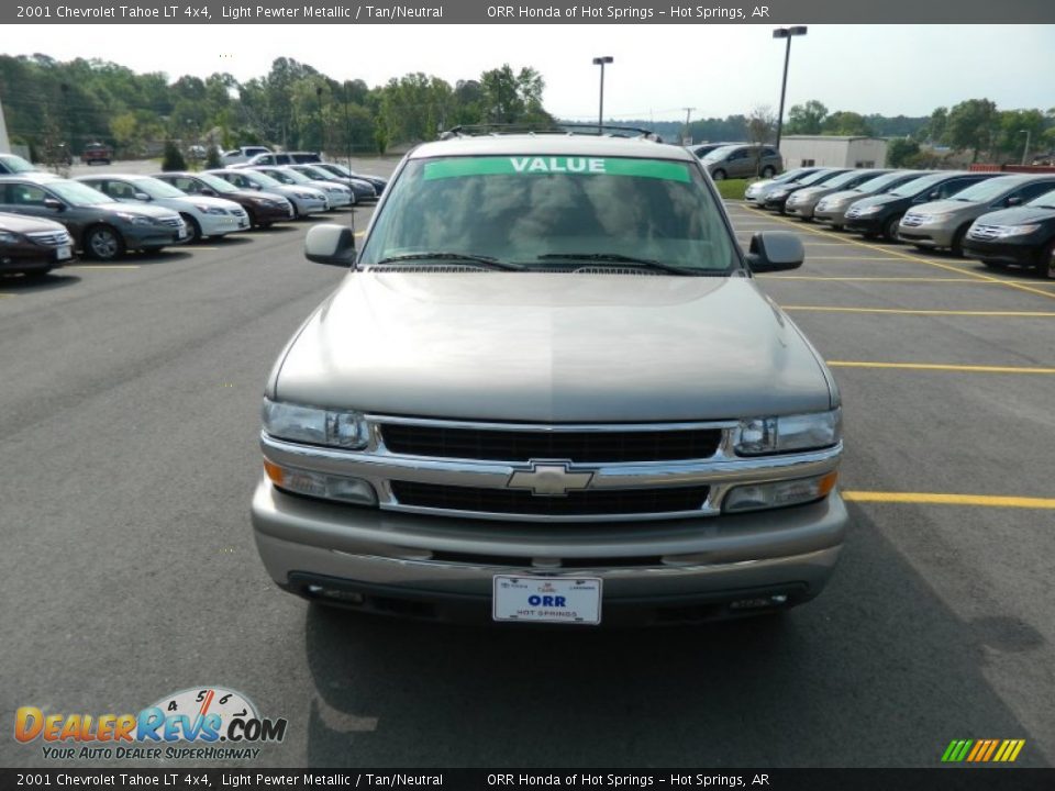 2001 Chevrolet Tahoe LT 4x4 Light Pewter Metallic / Tan/Neutral Photo #8
