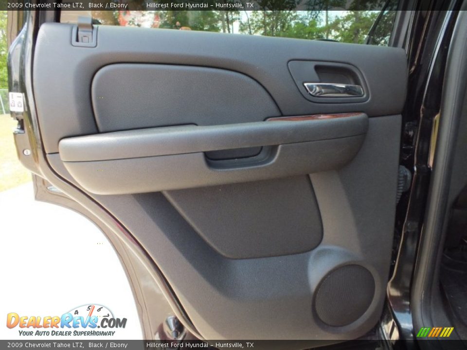 2009 Chevrolet Tahoe LTZ Black / Ebony Photo #17