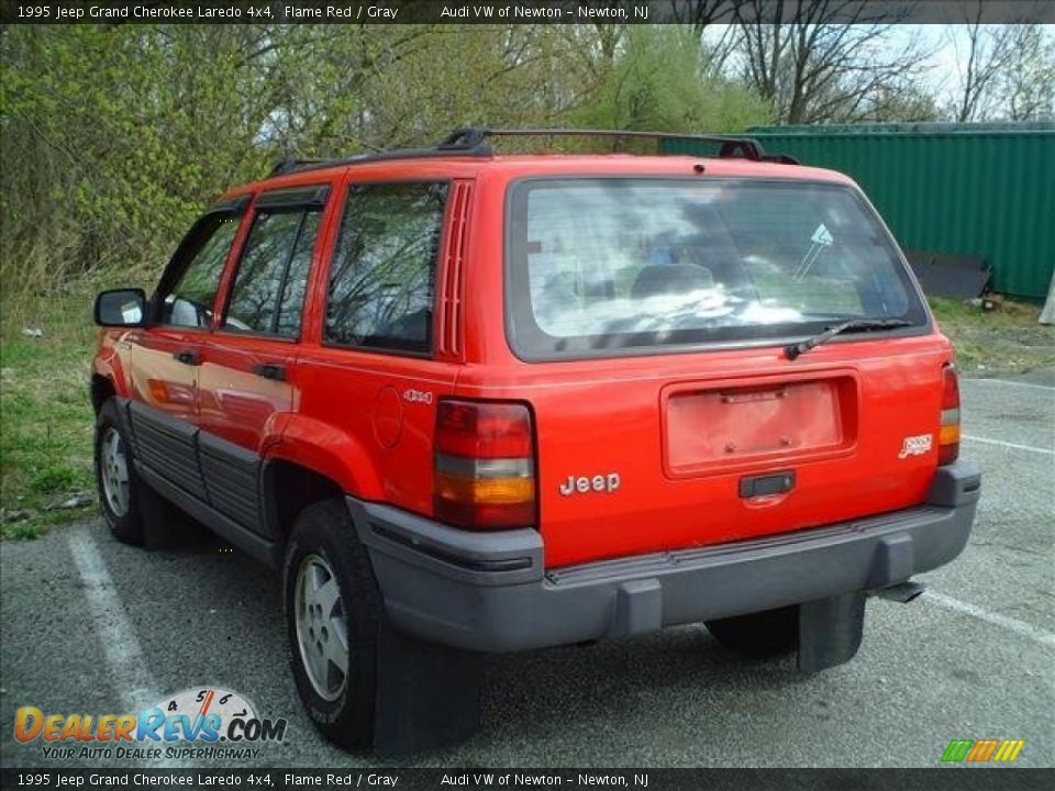 1995 Jeep Grand Cherokee Laredo 4x4 Flame Red / Gray Photo #5