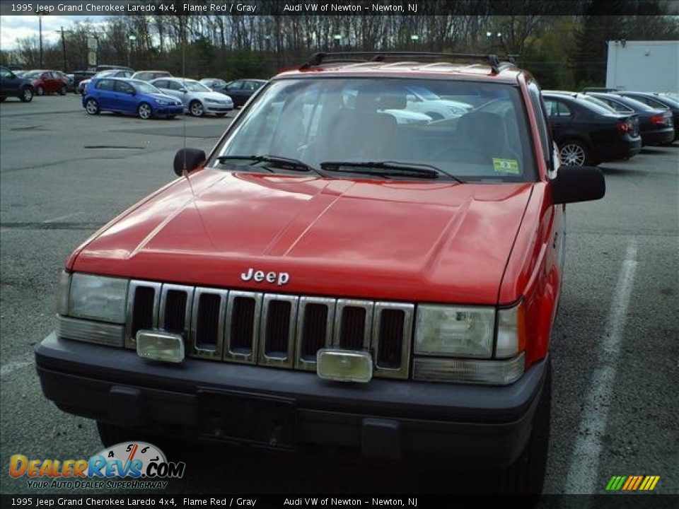 1995 Jeep Grand Cherokee Laredo 4x4 Flame Red / Gray Photo #7