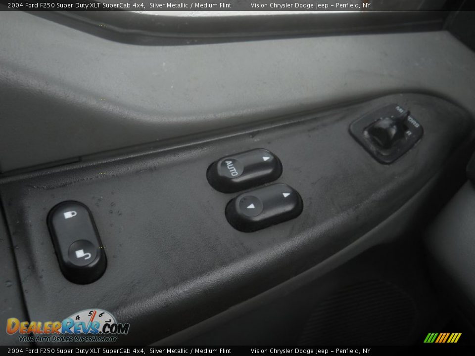 2004 Ford F250 Super Duty XLT SuperCab 4x4 Silver Metallic / Medium Flint Photo #10