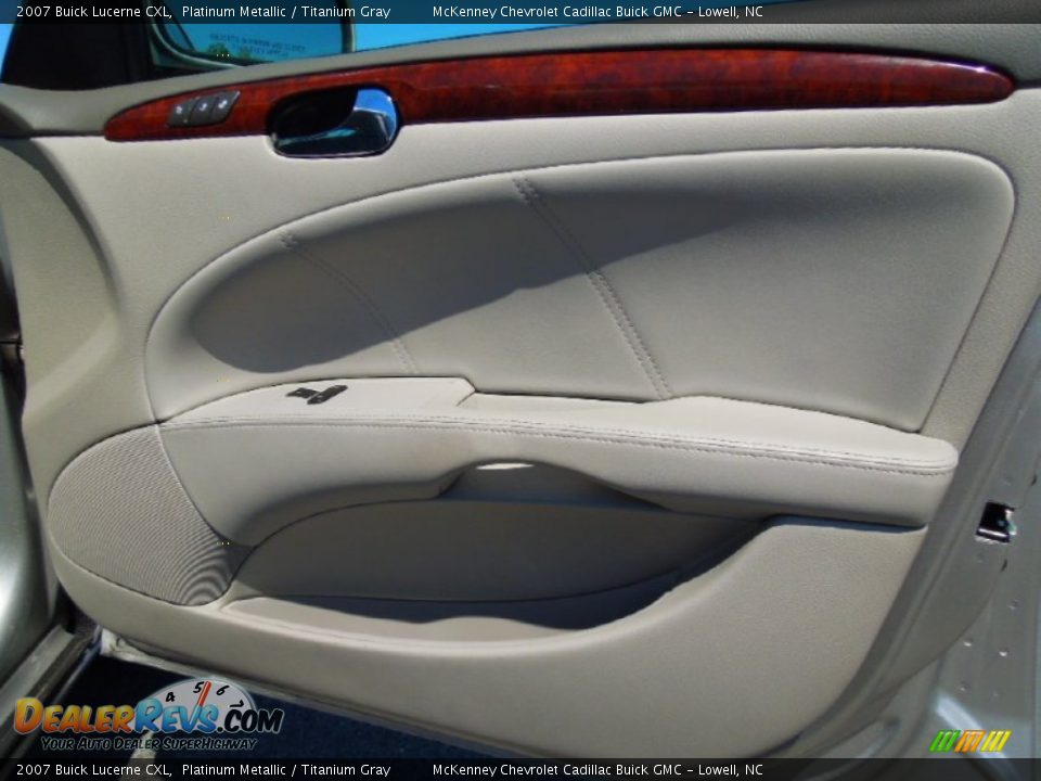 2007 Buick Lucerne CXL Platinum Metallic / Titanium Gray Photo #24