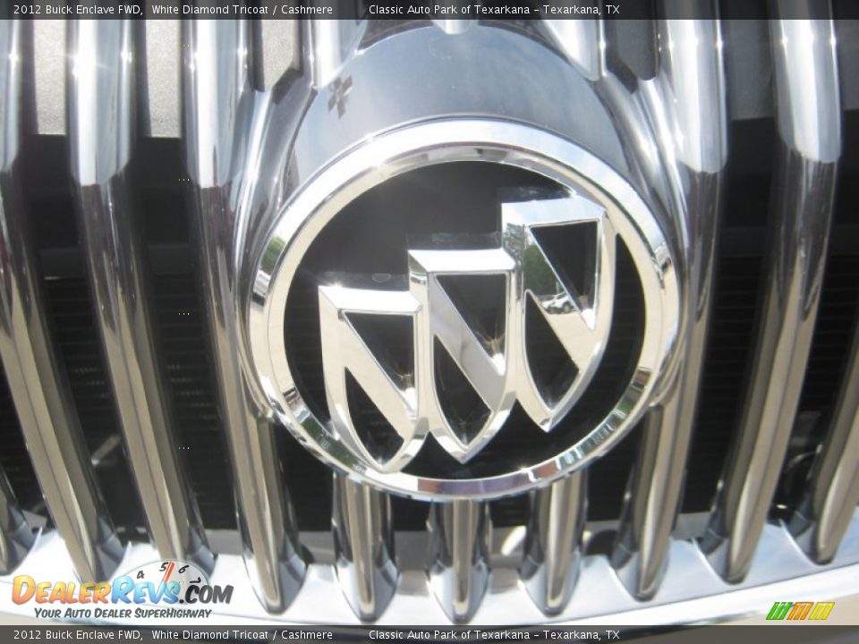 2012 Buick Enclave FWD White Diamond Tricoat / Cashmere Photo #26