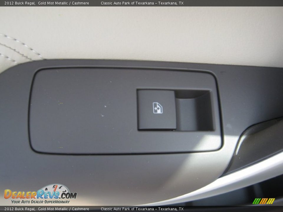 2012 Buick Regal Gold Mist Metallic / Cashmere Photo #19