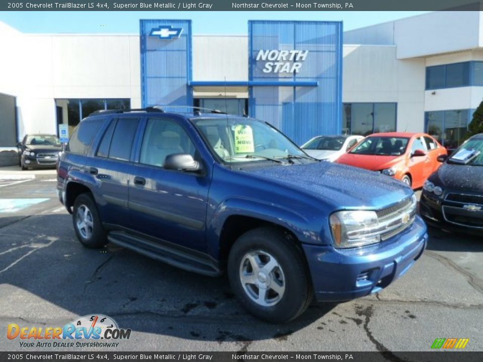 2005 Chevrolet TrailBlazer LS 4x4 Superior Blue Metallic / Light Gray Photo #1