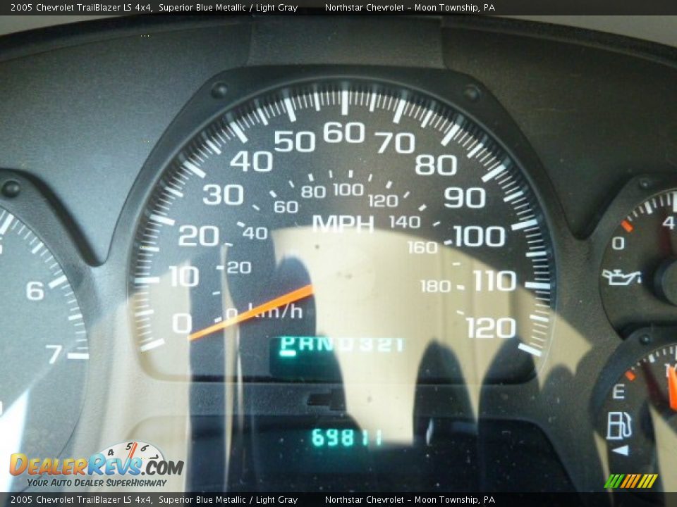 2005 Chevrolet TrailBlazer LS 4x4 Superior Blue Metallic / Light Gray Photo #20