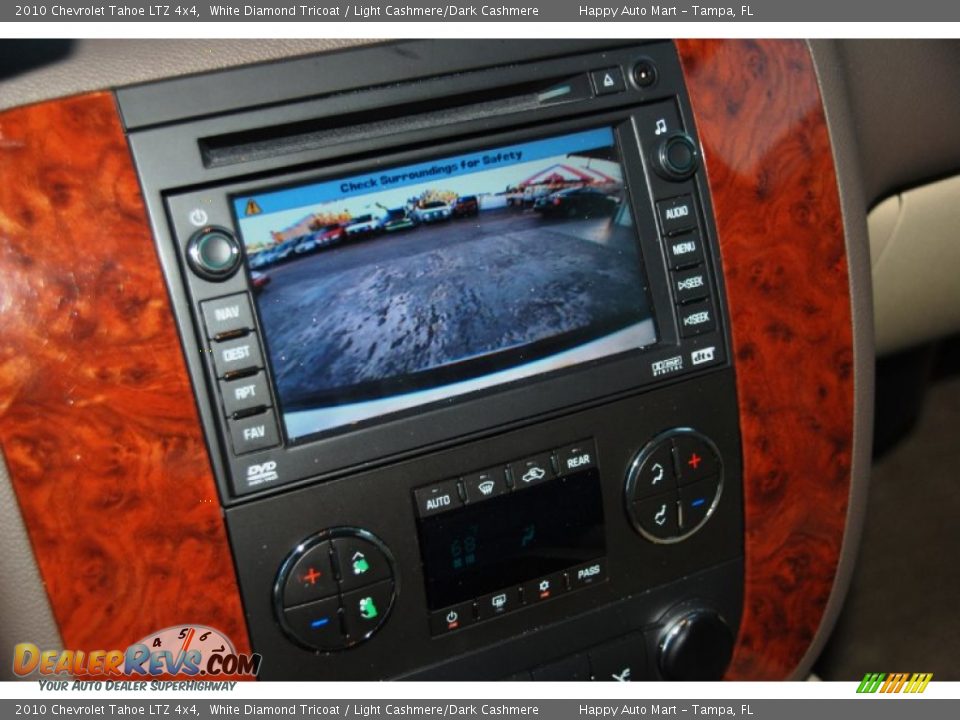 2010 Chevrolet Tahoe LTZ 4x4 White Diamond Tricoat / Light Cashmere/Dark Cashmere Photo #14