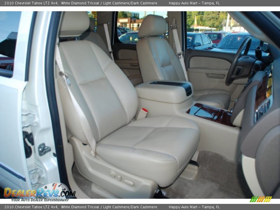 2010 Chevrolet Tahoe LTZ 4x4 White Diamond Tricoat / Light Cashmere/Dark Cashmere Photo #17
