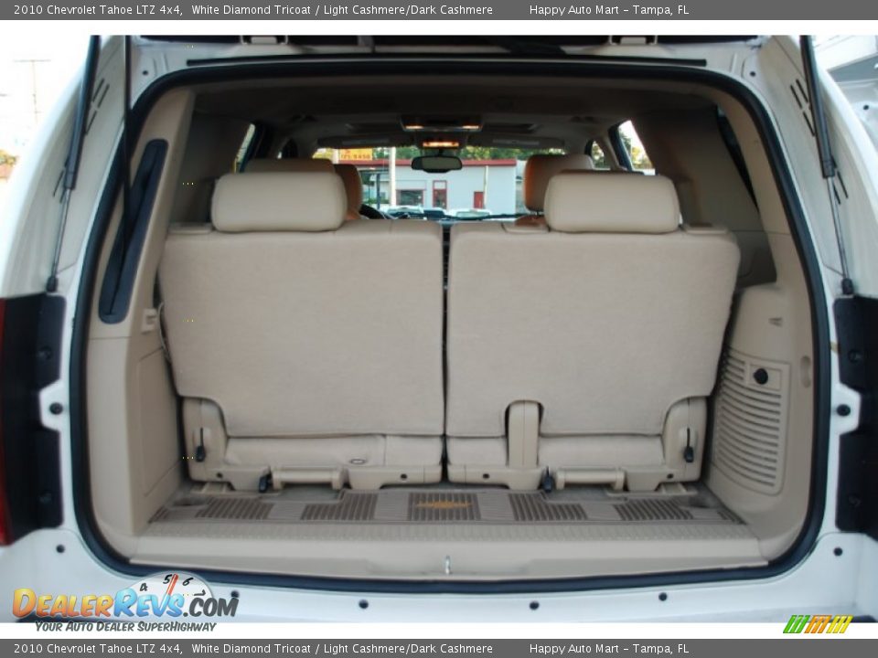 2010 Chevrolet Tahoe LTZ 4x4 White Diamond Tricoat / Light Cashmere/Dark Cashmere Photo #27