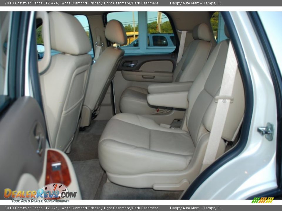 2010 Chevrolet Tahoe LTZ 4x4 White Diamond Tricoat / Light Cashmere/Dark Cashmere Photo #29