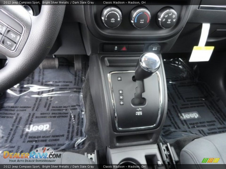 2012 Jeep Compass Sport Shifter Photo #8