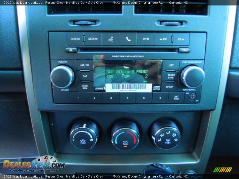 Controls of 2012 Jeep Liberty Latitude Photo #13