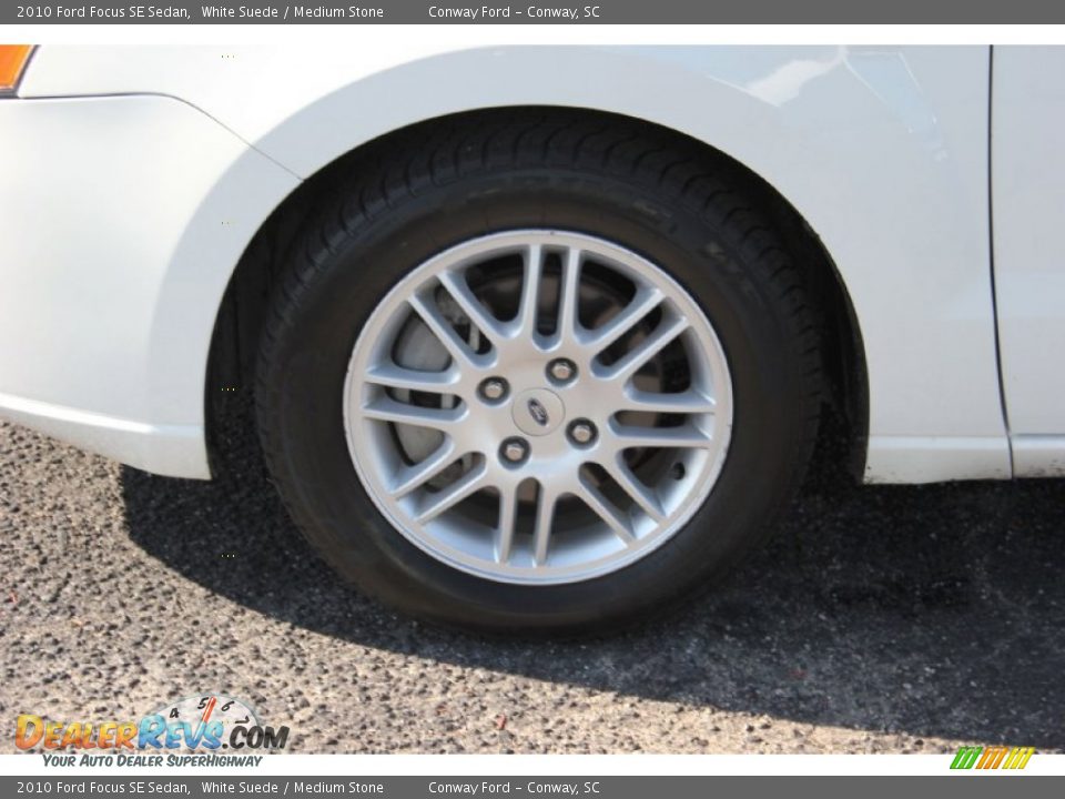 2010 Ford Focus SE Sedan White Suede / Medium Stone Photo #9