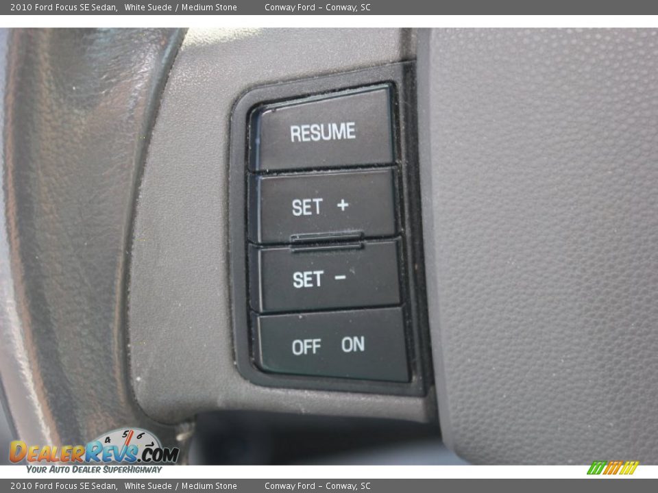 2010 Ford Focus SE Sedan White Suede / Medium Stone Photo #21