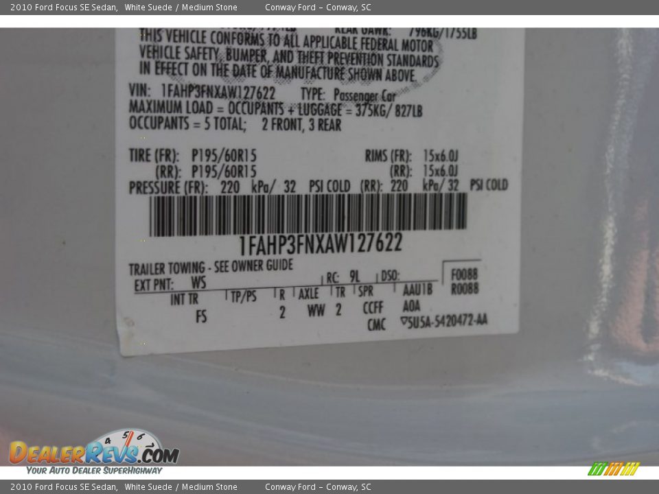 2010 Ford Focus SE Sedan White Suede / Medium Stone Photo #32