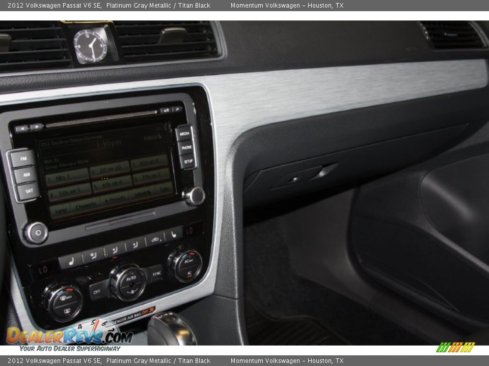 2012 Volkswagen Passat V6 SE Platinum Gray Metallic / Titan Black Photo #11