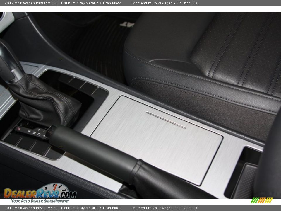 2012 Volkswagen Passat V6 SE Platinum Gray Metallic / Titan Black Photo #12