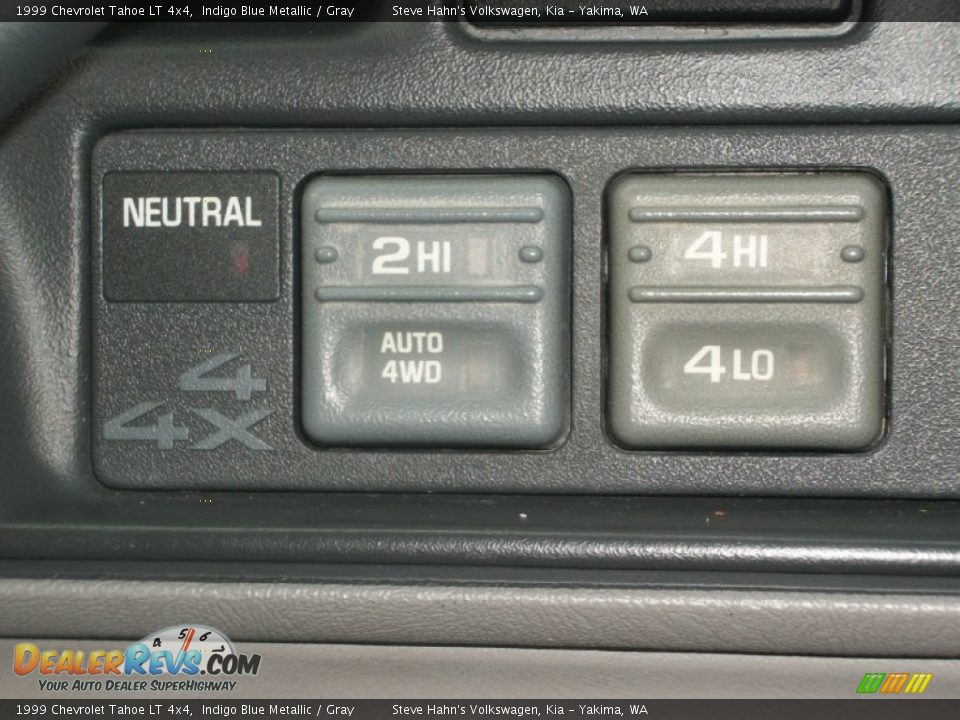 1999 Chevrolet Tahoe LT 4x4 Indigo Blue Metallic / Gray Photo #17