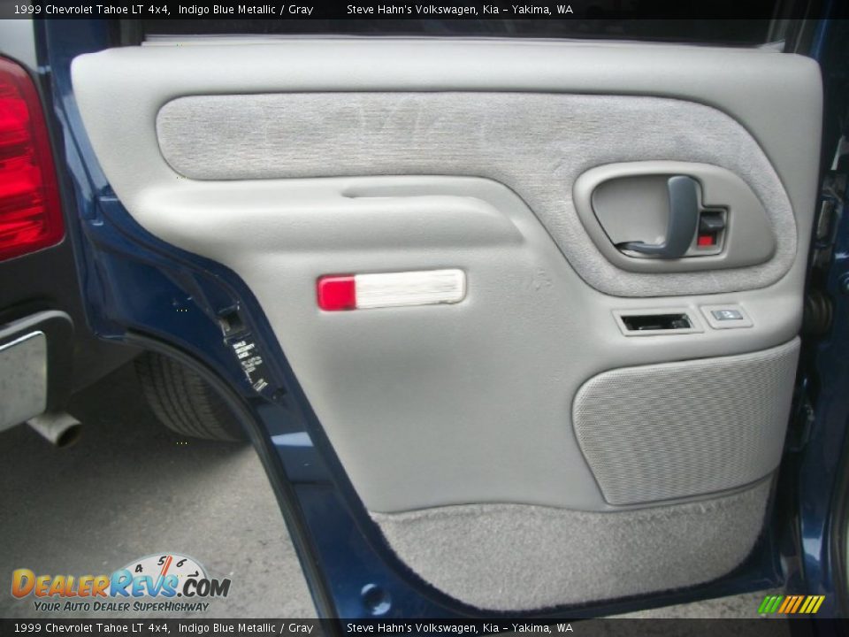 1999 Chevrolet Tahoe LT 4x4 Indigo Blue Metallic / Gray Photo #28