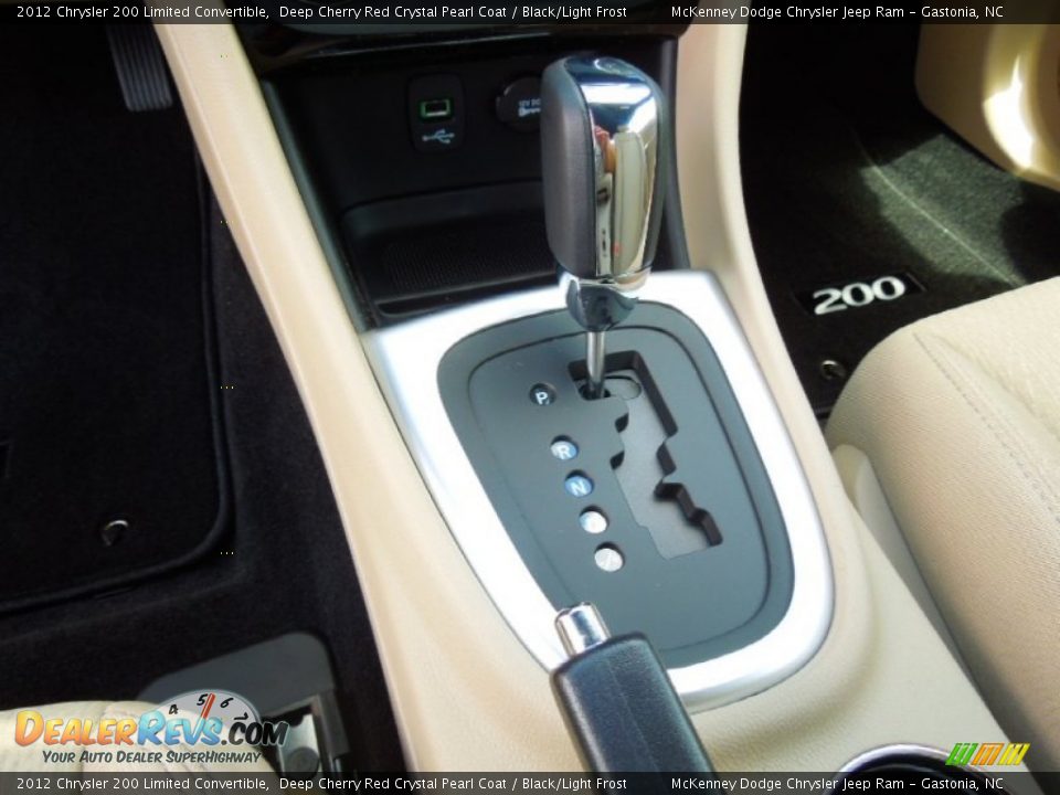 2012 Chrysler 200 Limited Convertible Shifter Photo #11