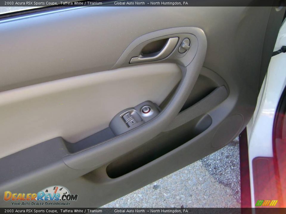 2003 Acura RSX Sports Coupe Taffeta White / Titanium Photo #16