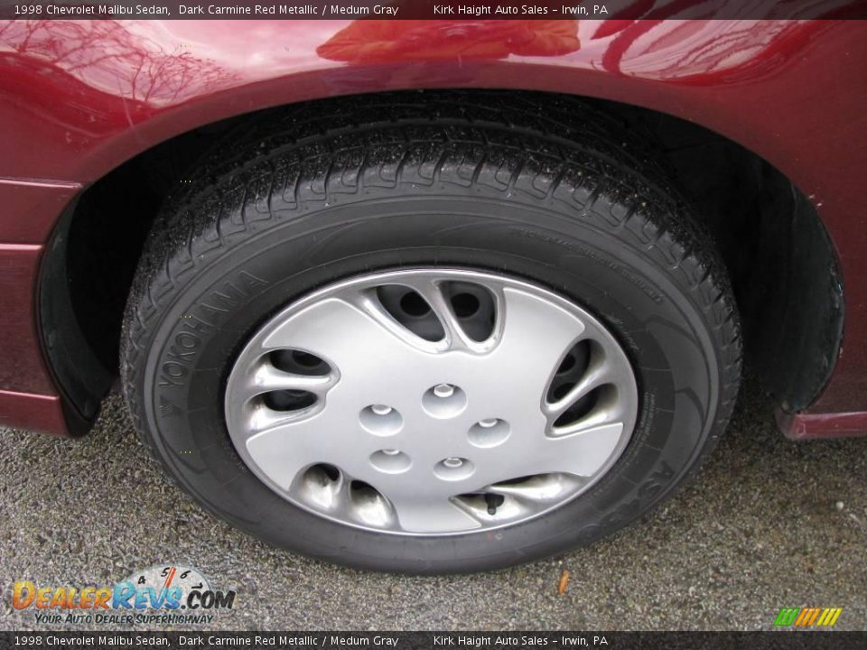 1998 Chevrolet Malibu Sedan Wheel Photo #9
