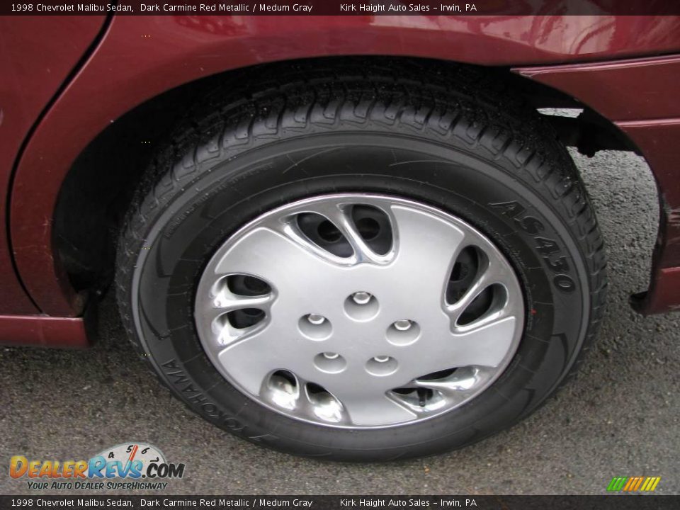 1998 Chevrolet Malibu Sedan Wheel Photo #10