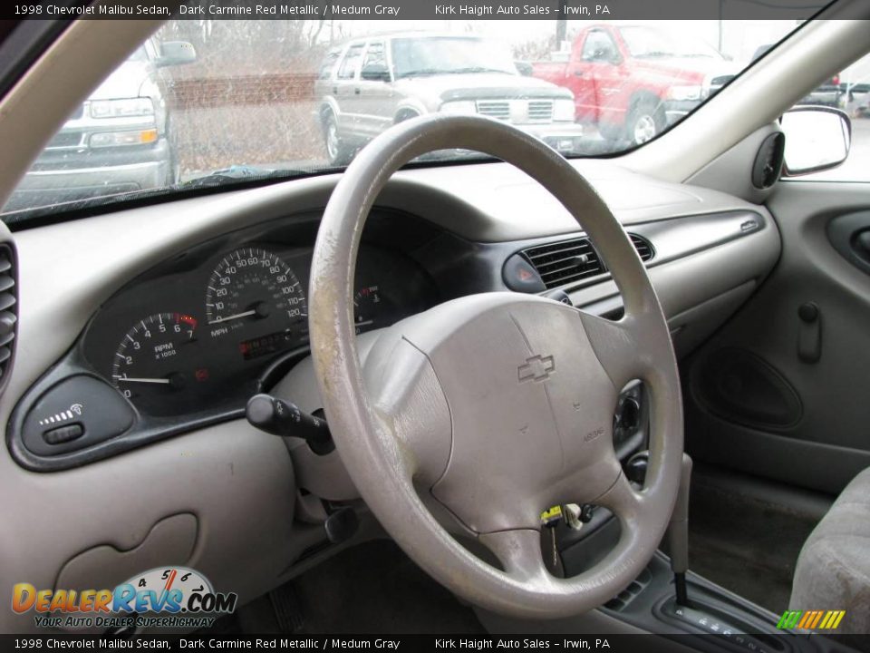 1998 Chevrolet Malibu Sedan Steering Wheel Photo #12