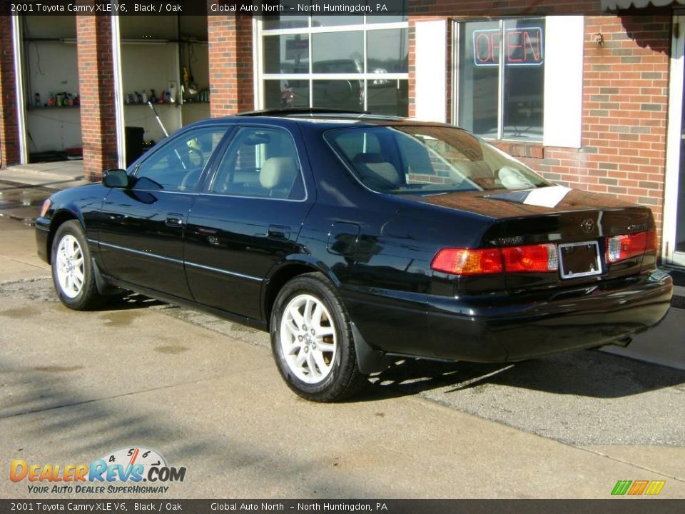 2001 Toyota Camry XLE V6 Black / Oak Photo #3