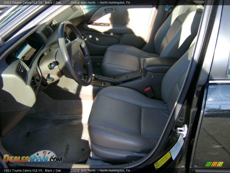 2001 Toyota Camry XLE V6 Black / Oak Photo #14