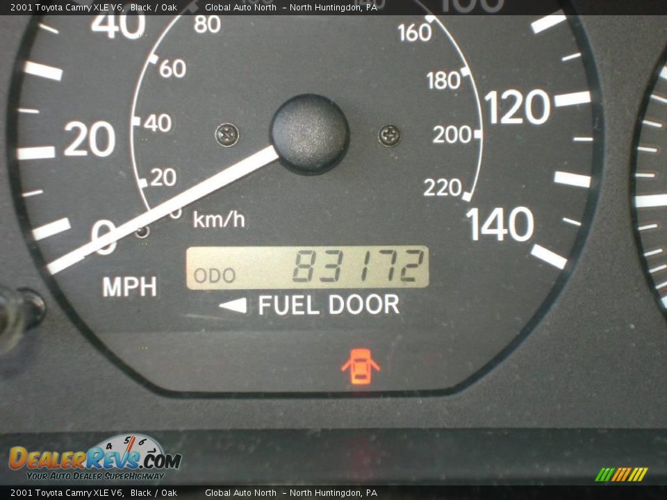 2001 Toyota Camry XLE V6 Black / Oak Photo #17