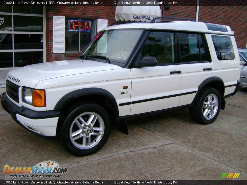 2002 Land Rover Discovery II SE7 Chawton White / Bahama Beige Photo #1