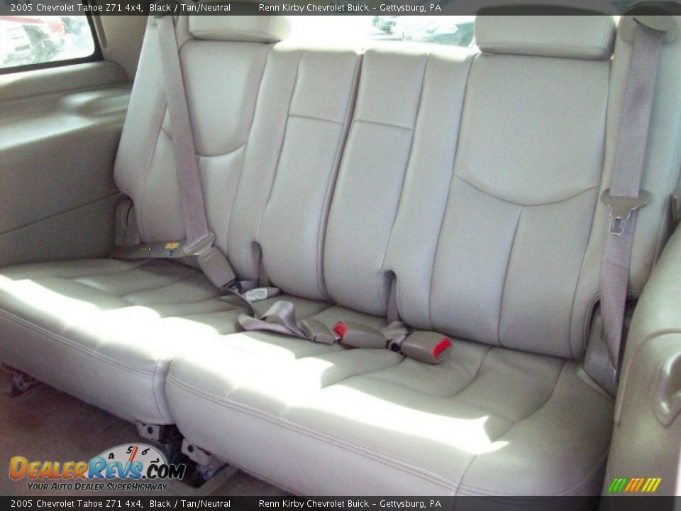 2005 Chevrolet Tahoe Z71 4x4 Black / Tan/Neutral Photo #20