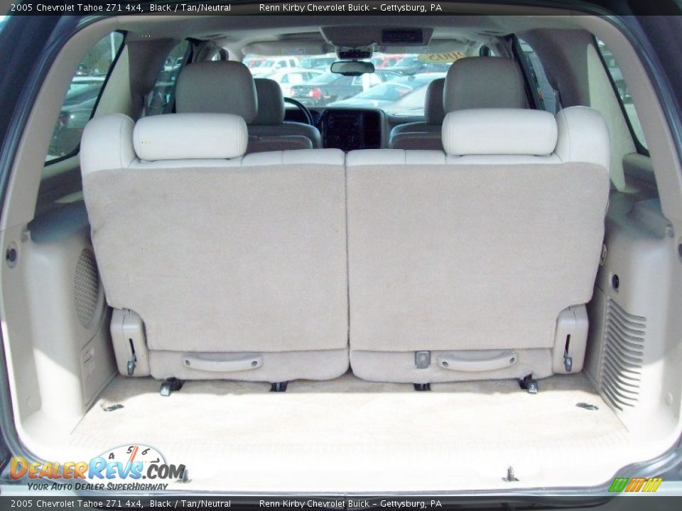 2005 Chevrolet Tahoe Z71 4x4 Black / Tan/Neutral Photo #22