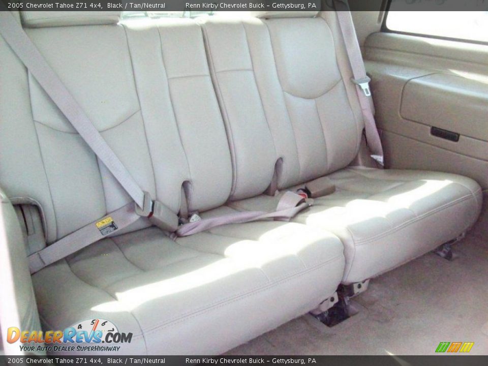 2005 Chevrolet Tahoe Z71 4x4 Black / Tan/Neutral Photo #23