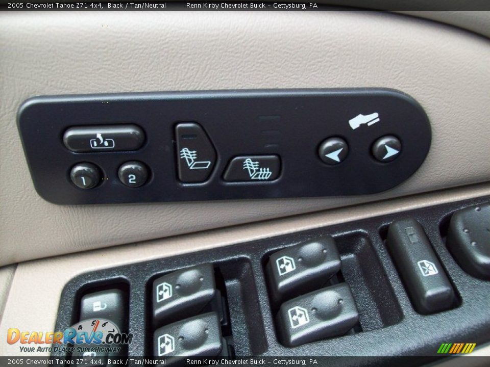 2005 Chevrolet Tahoe Z71 4x4 Black / Tan/Neutral Photo #28