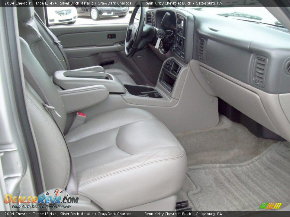 2004 Chevrolet Tahoe LS 4x4 Silver Birch Metallic / Gray/Dark Charcoal Photo #6