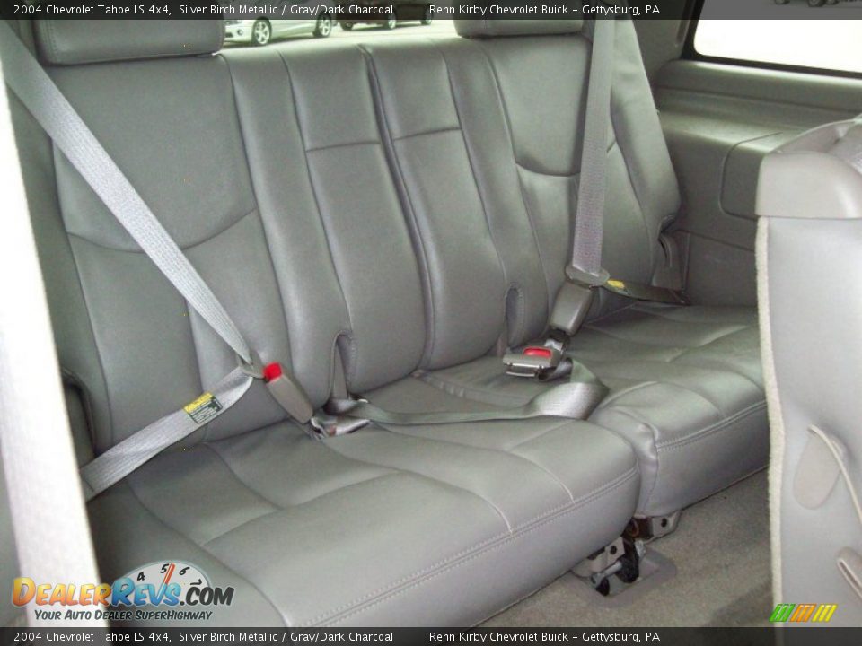 2004 Chevrolet Tahoe LS 4x4 Silver Birch Metallic / Gray/Dark Charcoal Photo #22