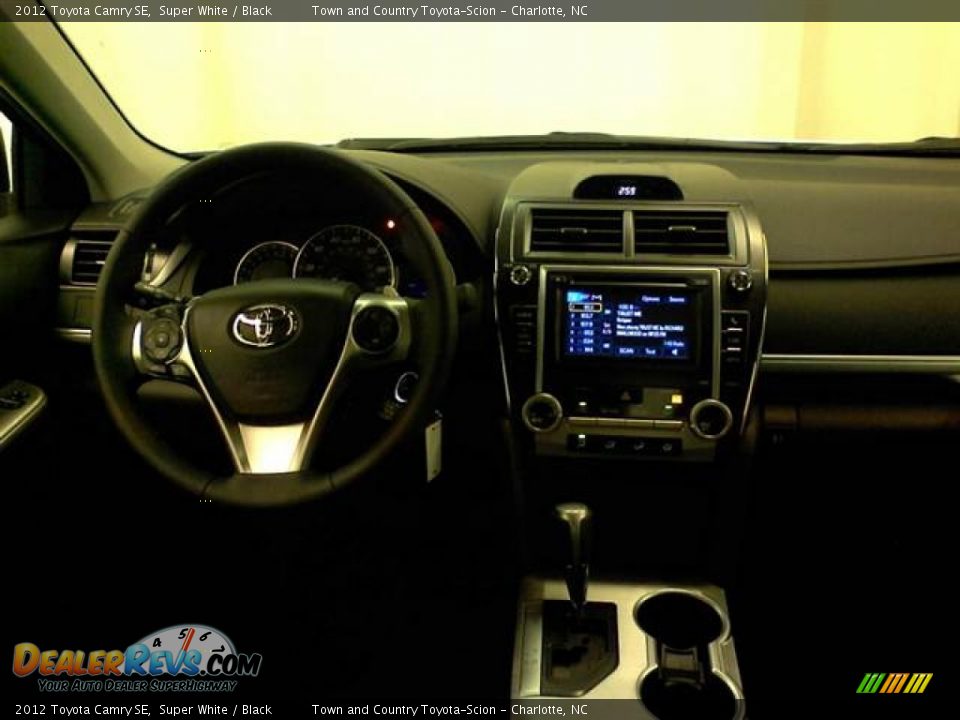 2012 Toyota Camry SE Super White / Black Photo #5