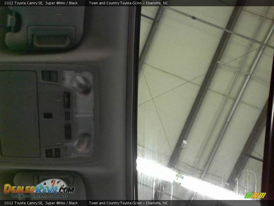 2012 Toyota Camry SE Super White / Black Photo #8
